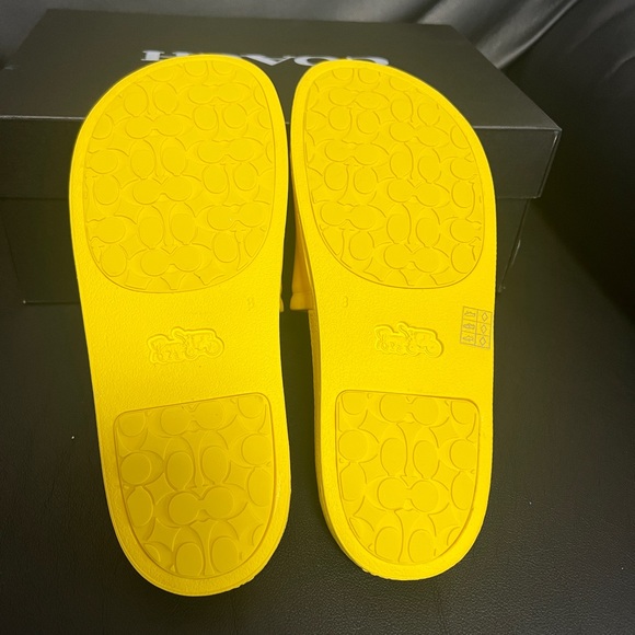 Coach ULLA RUBBER SLIDE - Picture 5 of 10